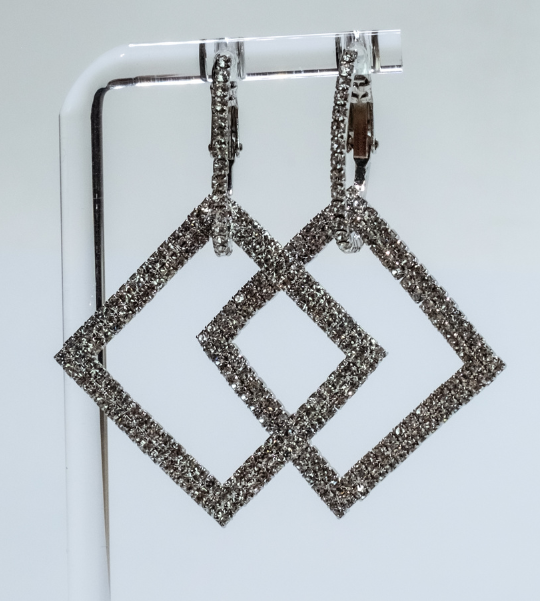 ELAXI SQUARE CRYSTAL EARRING